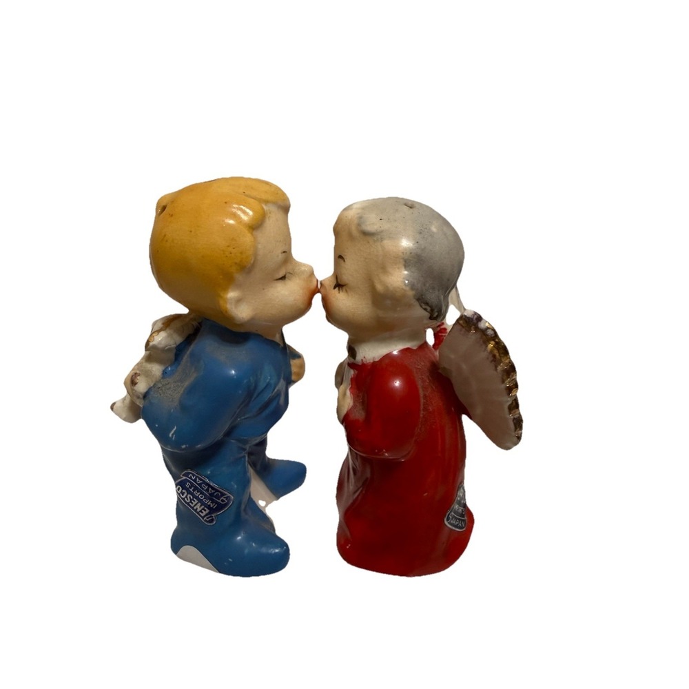VTG Japan Kissing Baby Angel ‎ & Boy S & P Shaker w/ Orig Stickers Figurine